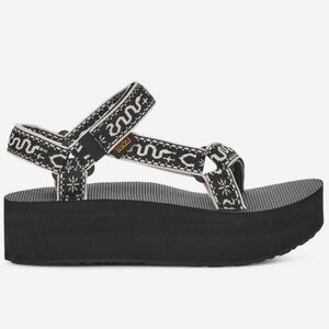 Barely Worn Teva Black Platform Sandals